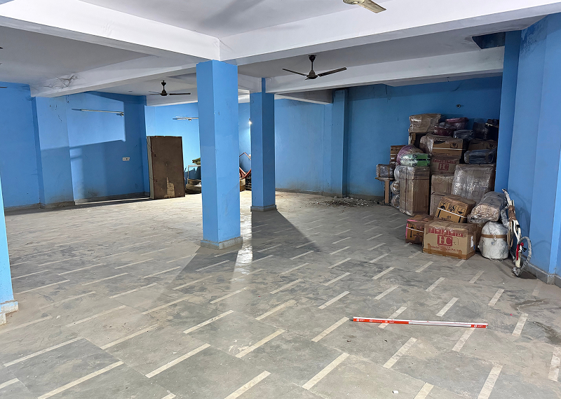 Self Storage of Commercial and Household Space